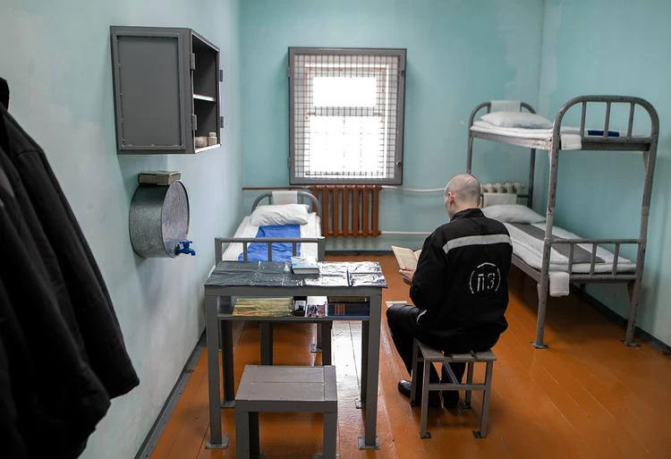 В Госдуме предложили пожизненное за вовлечение детей в наркоторговлю