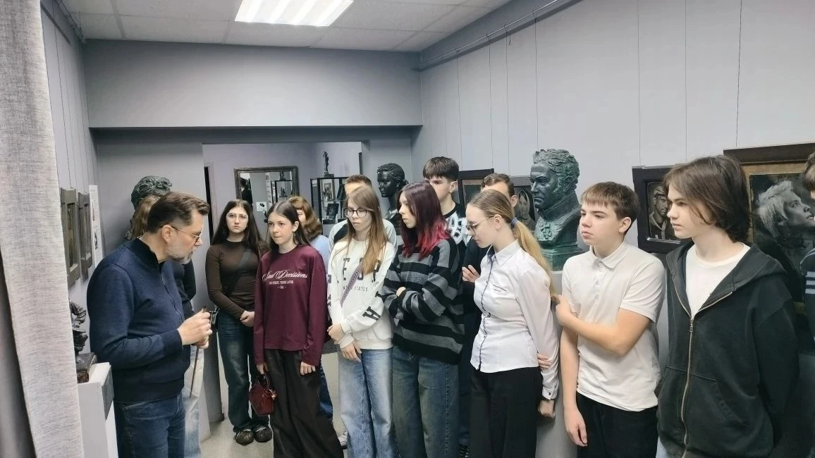 📸 Вперёд, к новым открытиям! Ещё один класс нашей гимназии отправился в увлекательное путешествие в 