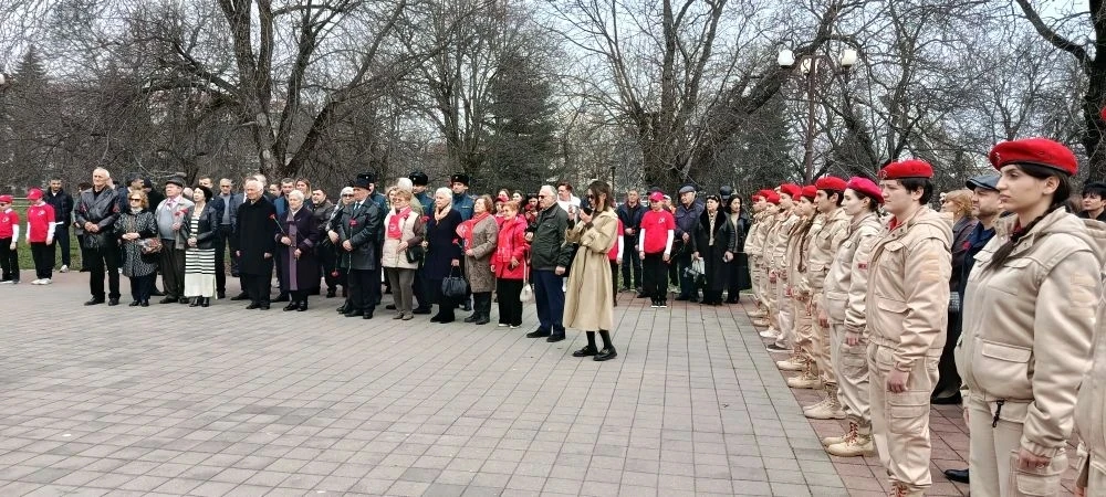 25 марта 2010 года президент РФ Дмитрий Медведев подписал указ о присвоении Нальчику почетного звани