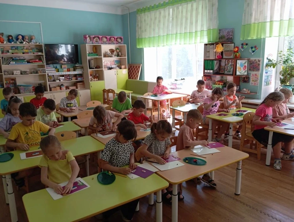 В подготовительной  группе кипит творческая работа! Накануне главного государственного ...