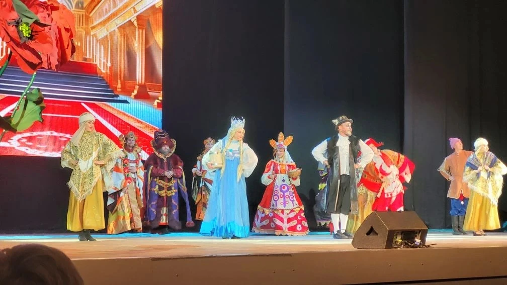 🎉 Волшебный день: дети на спектакле «Сказка о царе Салтане» 🎉