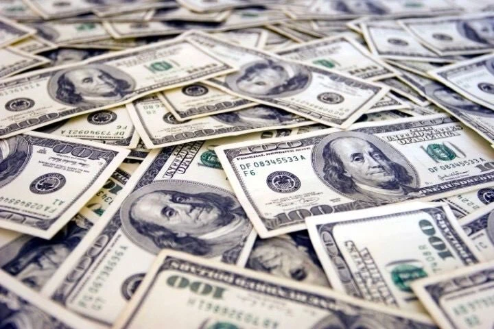 Только 8% мировых валют представляют собой физические деньги. Остальное существует толь...