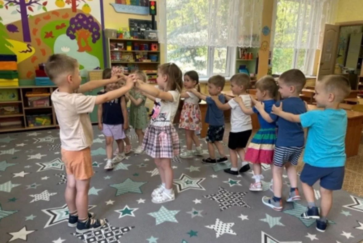 🇷🇺🎉 В нашем детском саду прошел праздничный день «День России»! 🎈✨ 

Сегодня наши маленькие иссл