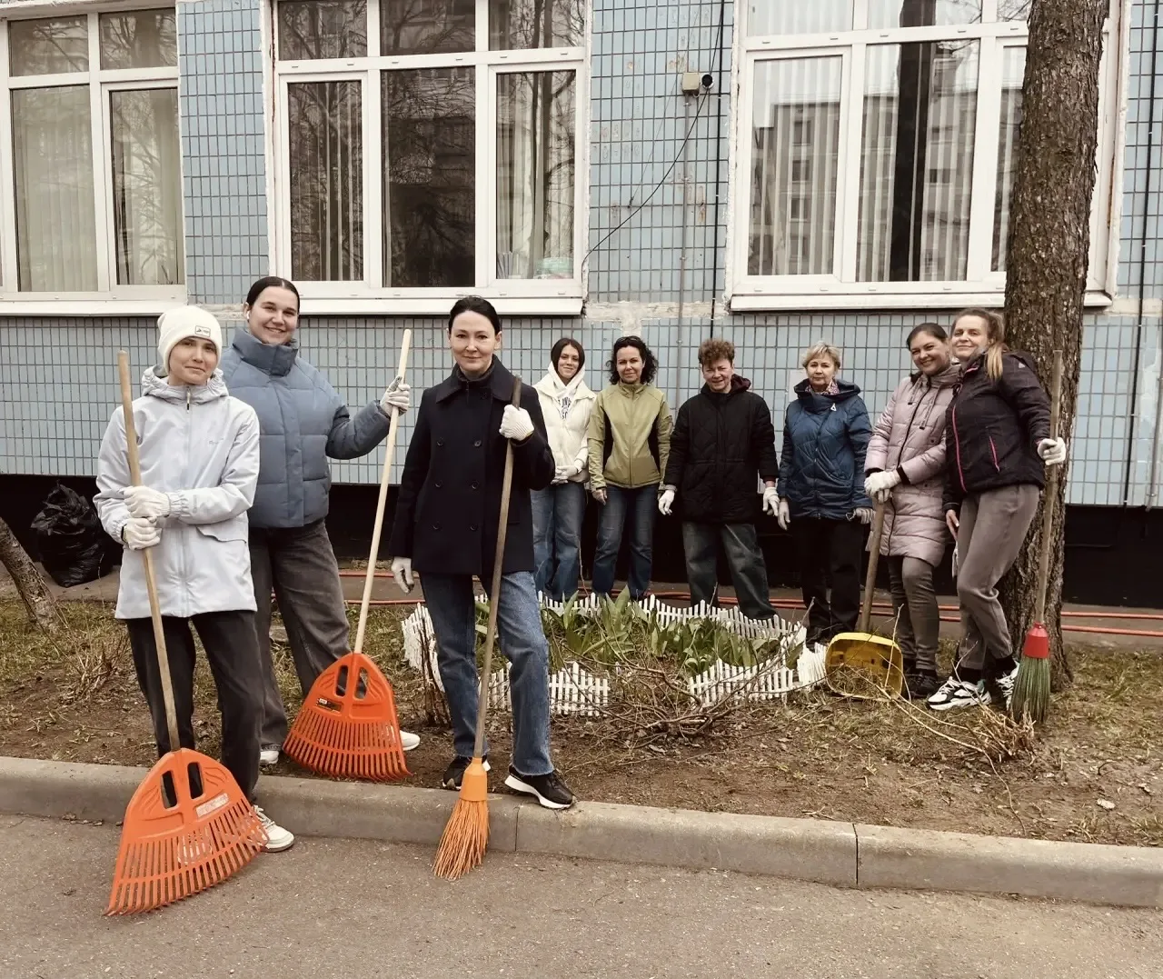 Убираем свою планету и возвращаем солнечную погоду  Мы за теплую и солнечную погоду в наших сердцах 