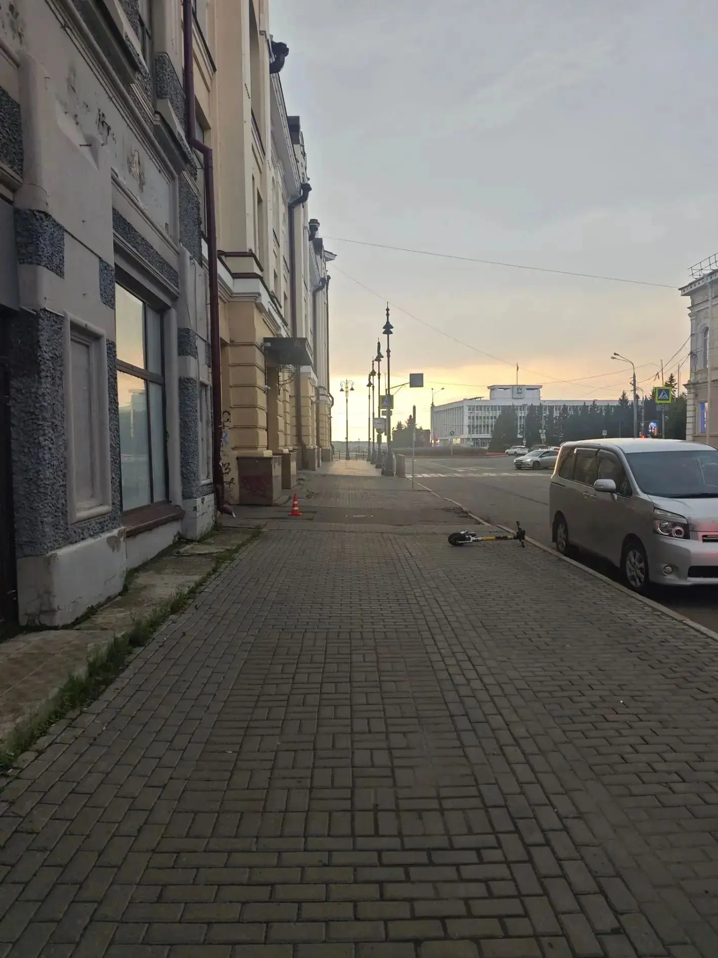 🚔 30 июля 2026 года около 18 часов 40 минут в городе Томске, на переулке Батенькова, 3, автомобилем