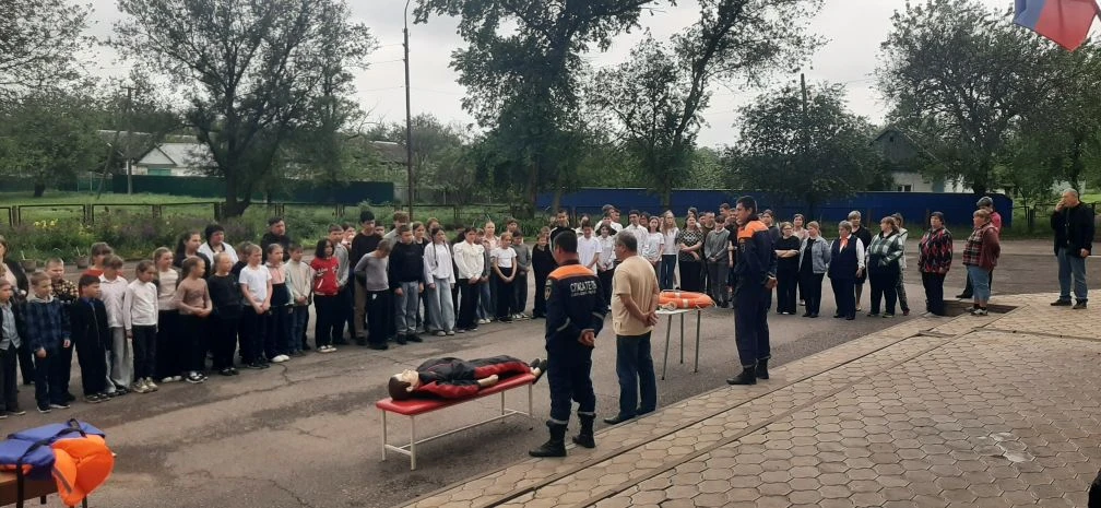 Сегодня сотрудниками управления по предупреждению  и ликвидации ЧС Сальского района был...