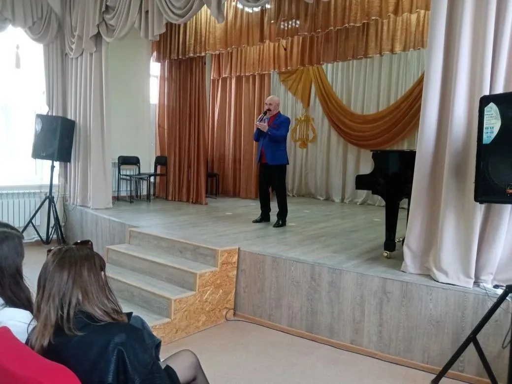 В Курсавской школе искусств прошла Культурно-образовательная программа «Литературные ве...