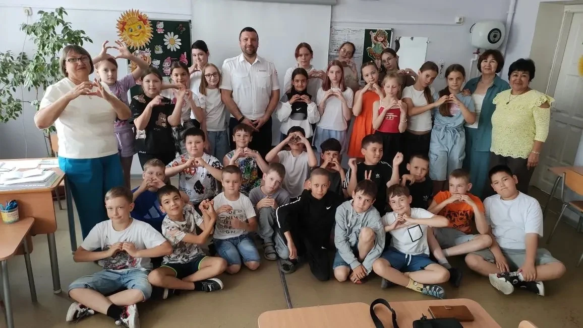 🧑‍🚒🧑‍✈🧑‍🏭🕵🕵👮
Вчера в Лагере "Звёздный" был Родительский день!
Мы с радостью принимали наших 