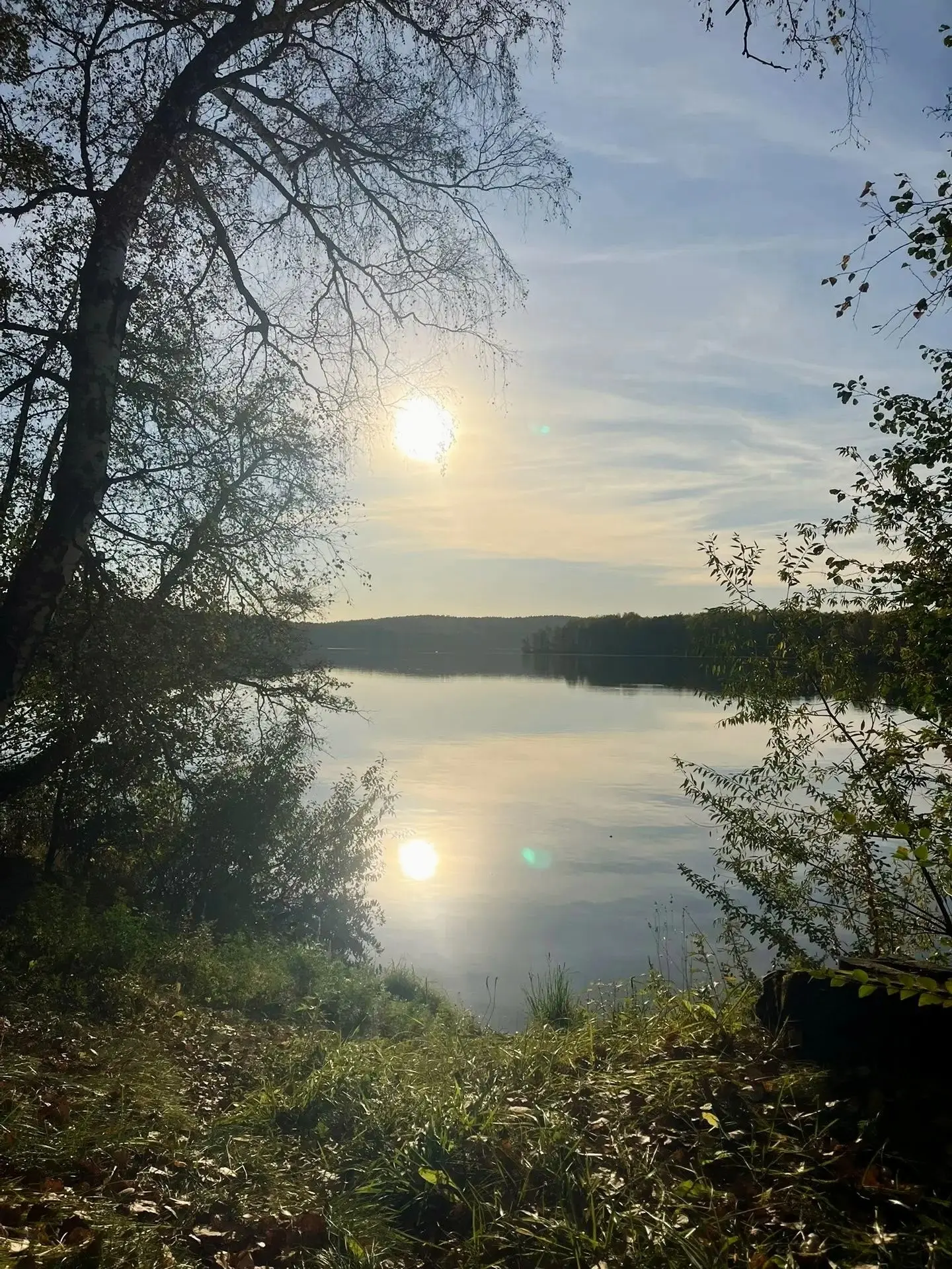 Обнимаем тебя, сентябрь 🍂 Ты был невероятный! Обнимал своим теплом, кружил в вальсе пе...