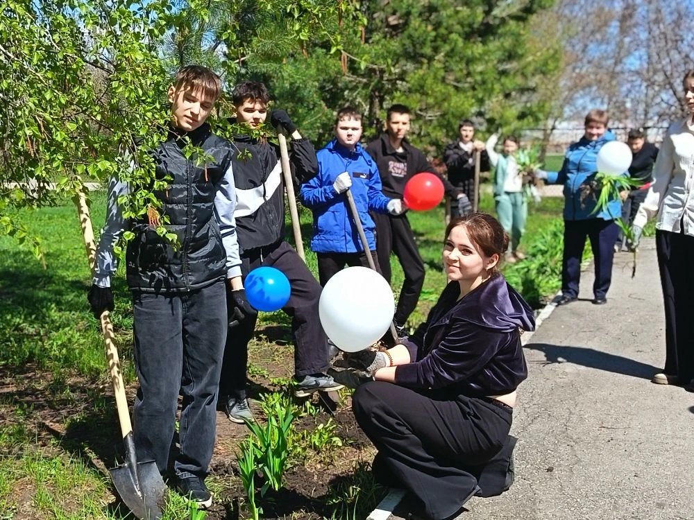 Весна, мир, труд и май!  🌸
