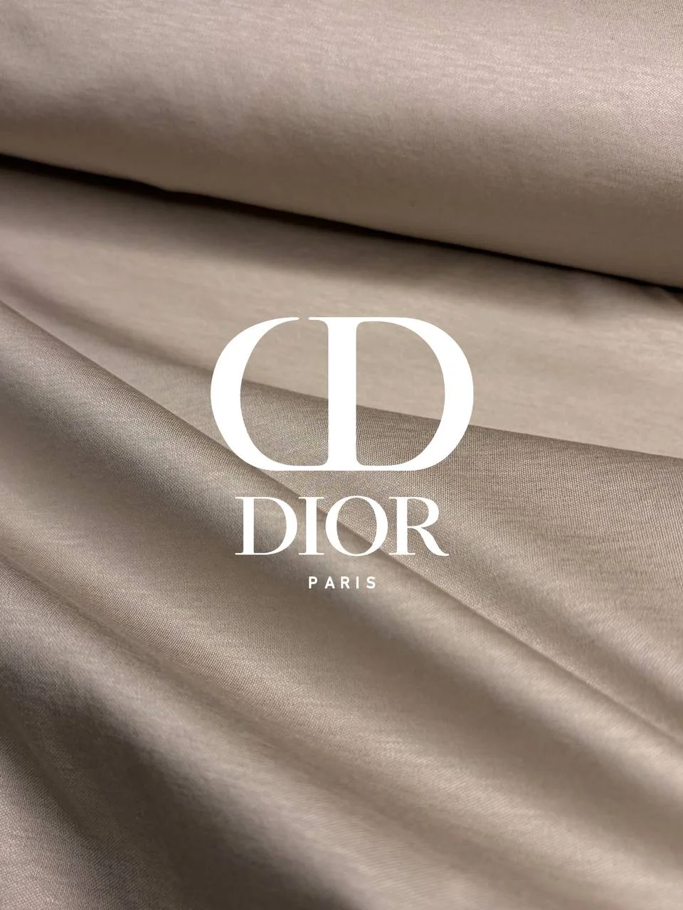 ТРИКОТАЖ 
stock DIOR 
цвет Какао с молоком  
ИТАЛИЯ 

42% шелк
52% вискоза
6% эл
140 см ширина 
✅ 24