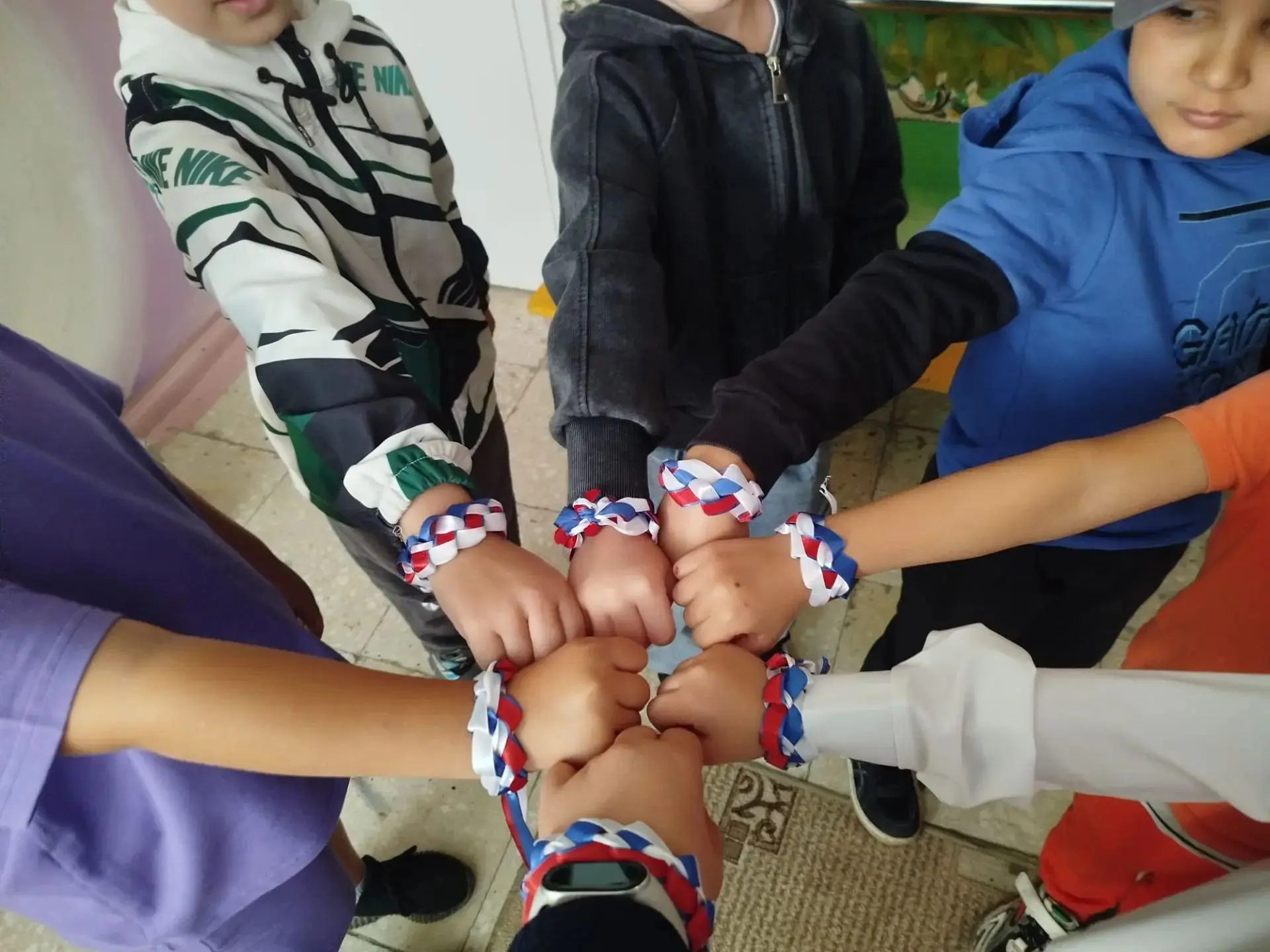 Триколор детства: как прошёл День флага в нашей группе! ❤️💙