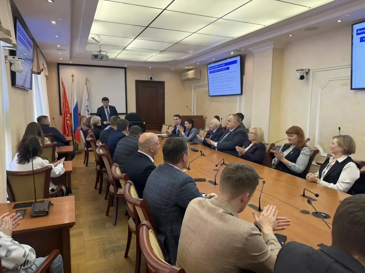 Продолжая серию плановых встреч с первичными отделениями партии «Единая Россия» в моём родном Санкт-