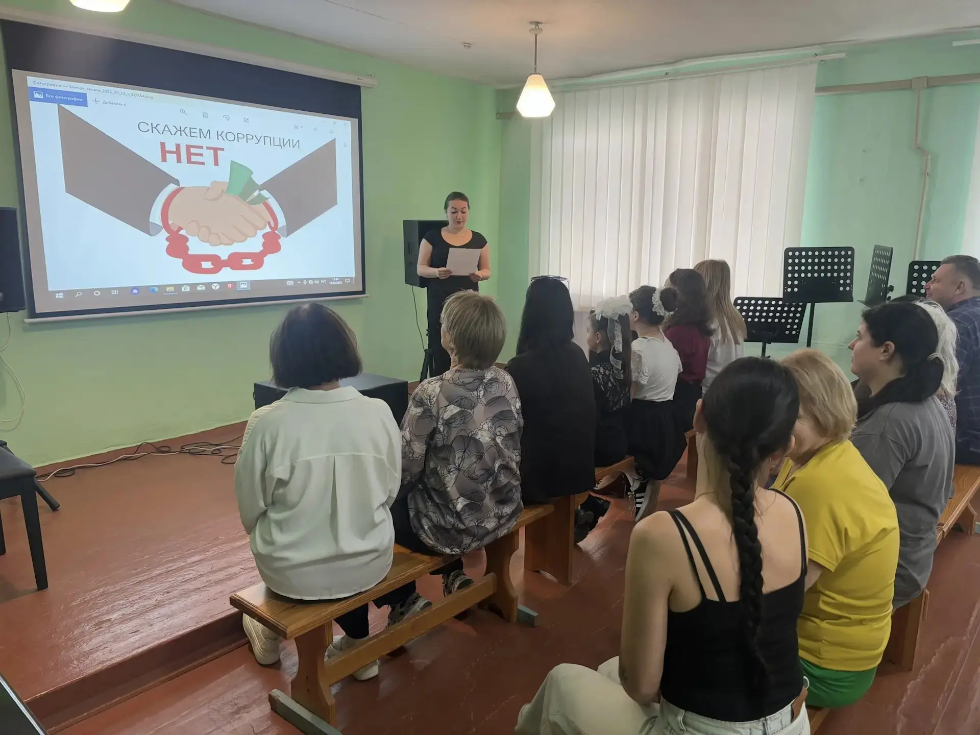🎨 В стенах Днепрорудненской Детской школы искусств прошла информационно-просветительск...