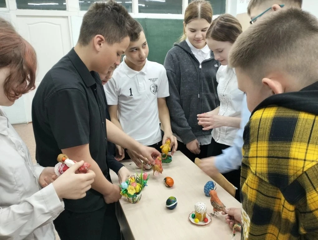 Сегодня в гости к ребятам 5 б класса приходила Репина Ольга Владимировна, бабушка Репина Егора. Ольг