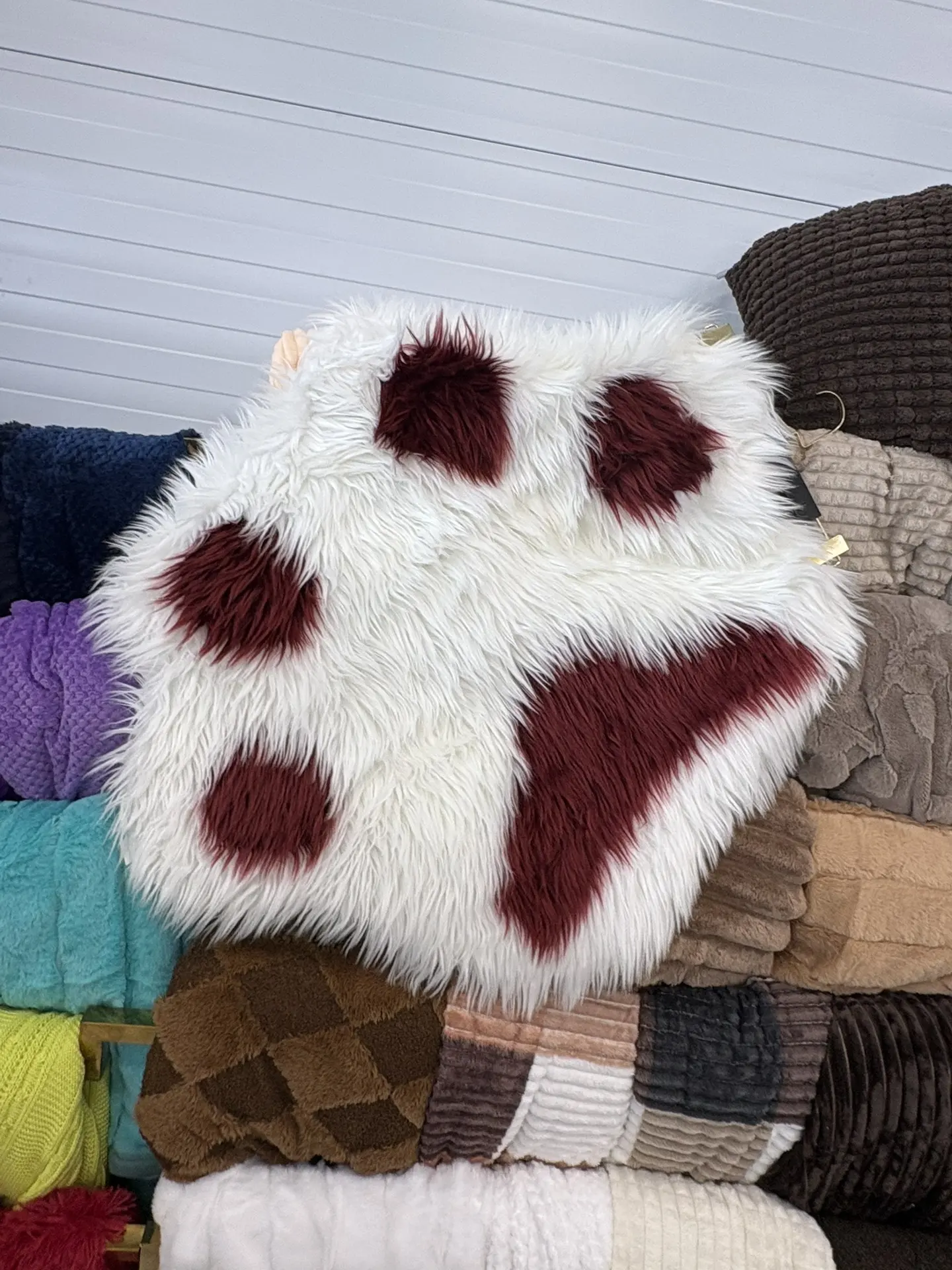 Модно и точка на Некрасова
Лапки - 899₽, ножки - 1100₽, шкурки маленькие 899₽, большие - 1599₽.
Вдру