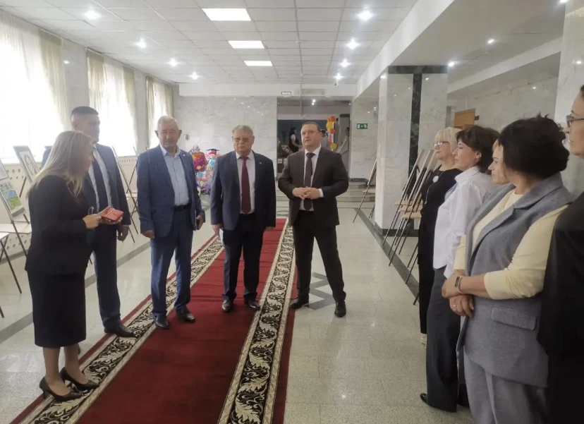 📚🖊️💐В районном Доме культуры сегодня  проходит традиционное августовское совещание п...