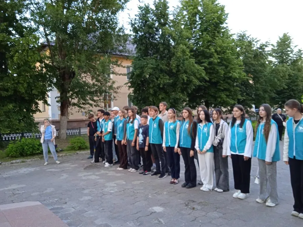 В канун Дня памяти и скорби в Суворове прошла Всероссийская акция «Огненные картины войны». Она ежег