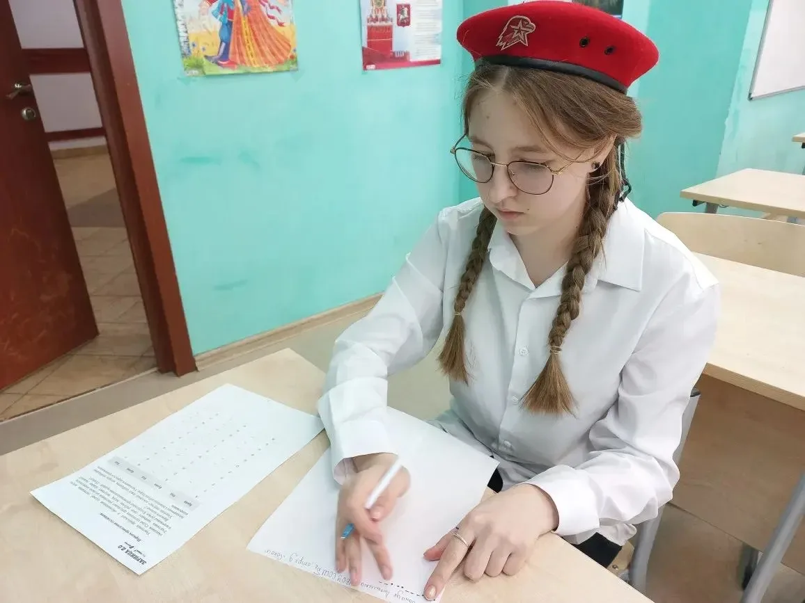 🚩 «Зарница 2.0»: «Крепость» и «Соколы» сразились в честном бою!  14 апреля школьные команды «Крепост