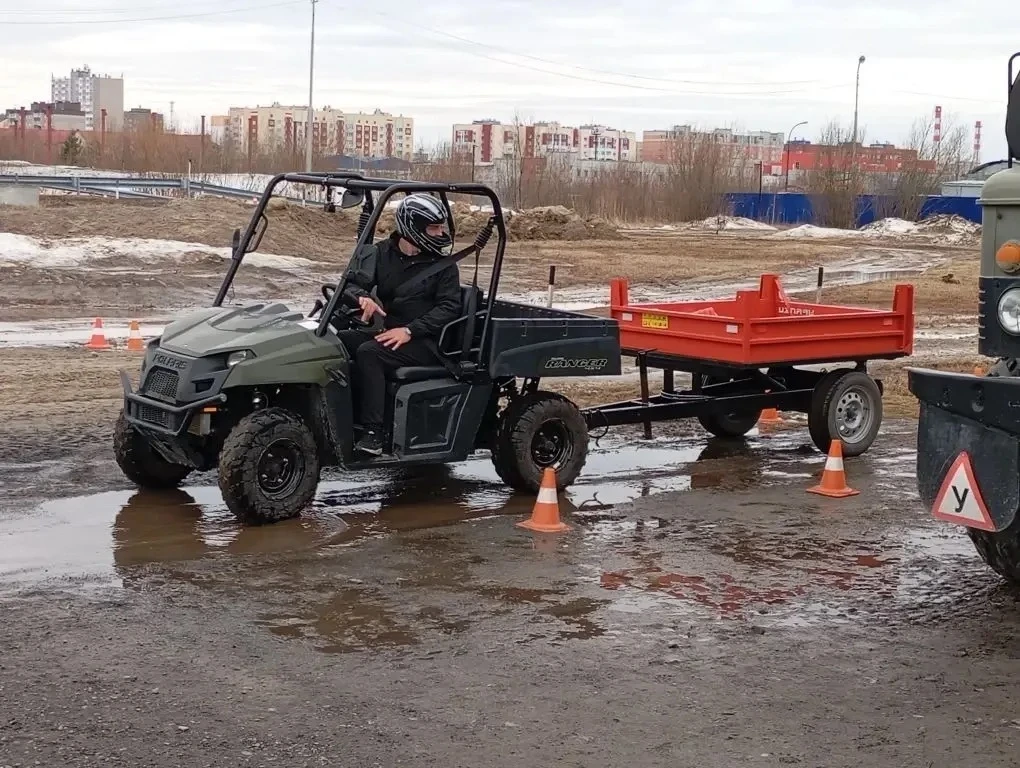 Отделом Гостехнадзора г.Сургута приняты теоретический и практический экзамены прошедших...