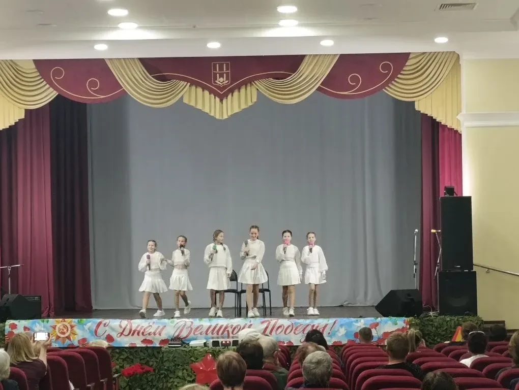 9 мая в Доме культуры имени Ивко в станице Васюринской состоялся торжественный концерт. Событие собр