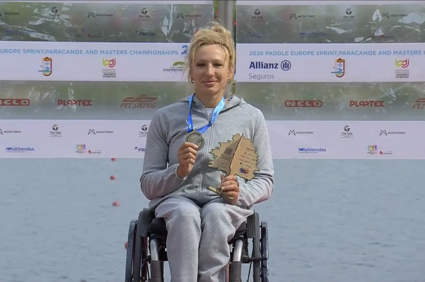 🏆Александра Дупик – чемпионка Европы по параканоэ на дистанции VL1 200 метров.

Она преодолела дист