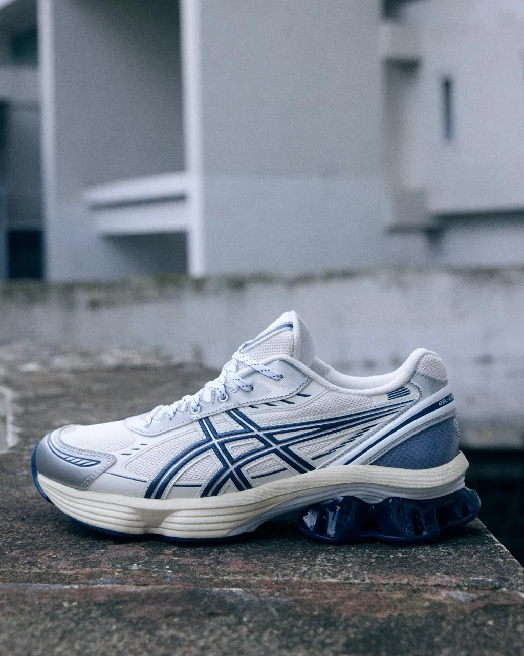 Уже показывали вам новые Asics, но предлагаем посмотреть на них еще раз 👀