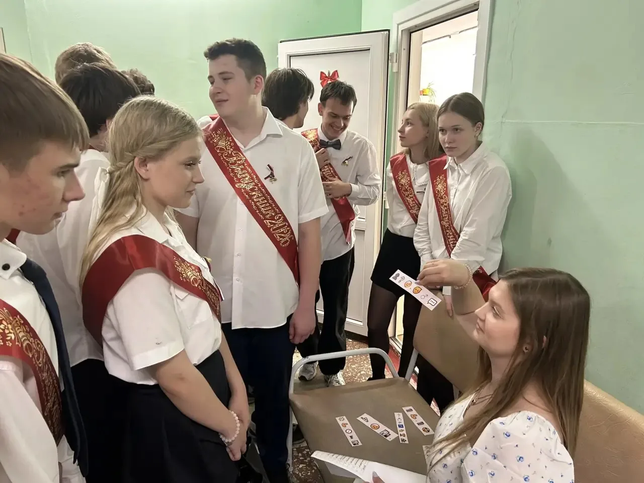 🌟Сегодня для выпускников 9-х и 11-х классов прошёл яркий и незабываемый квест по станциям, который п