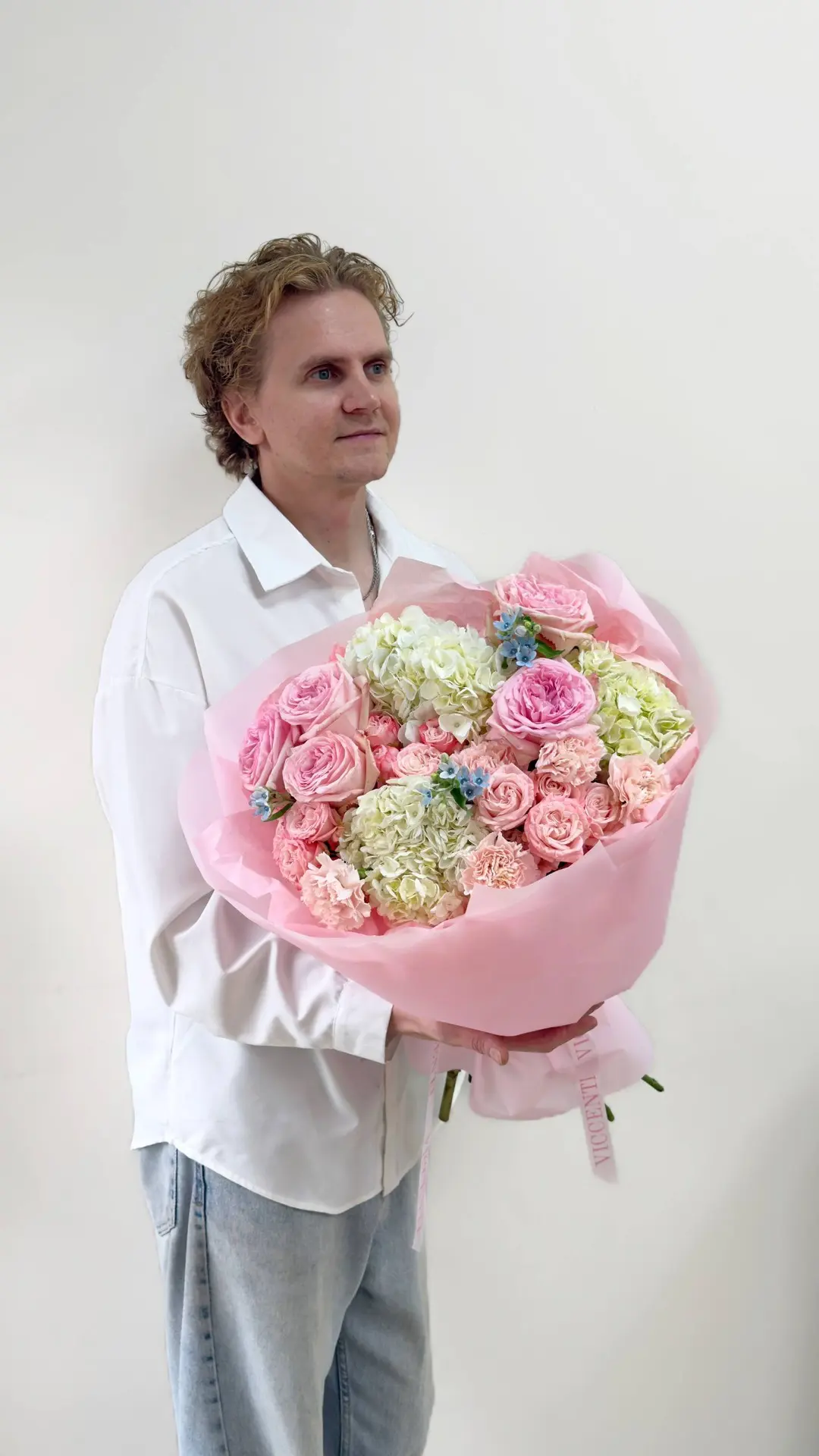 Время дарить улыбку и нежность 😃

Не забывайте, что до конца июля действует промокод ЖАРА

• букет 