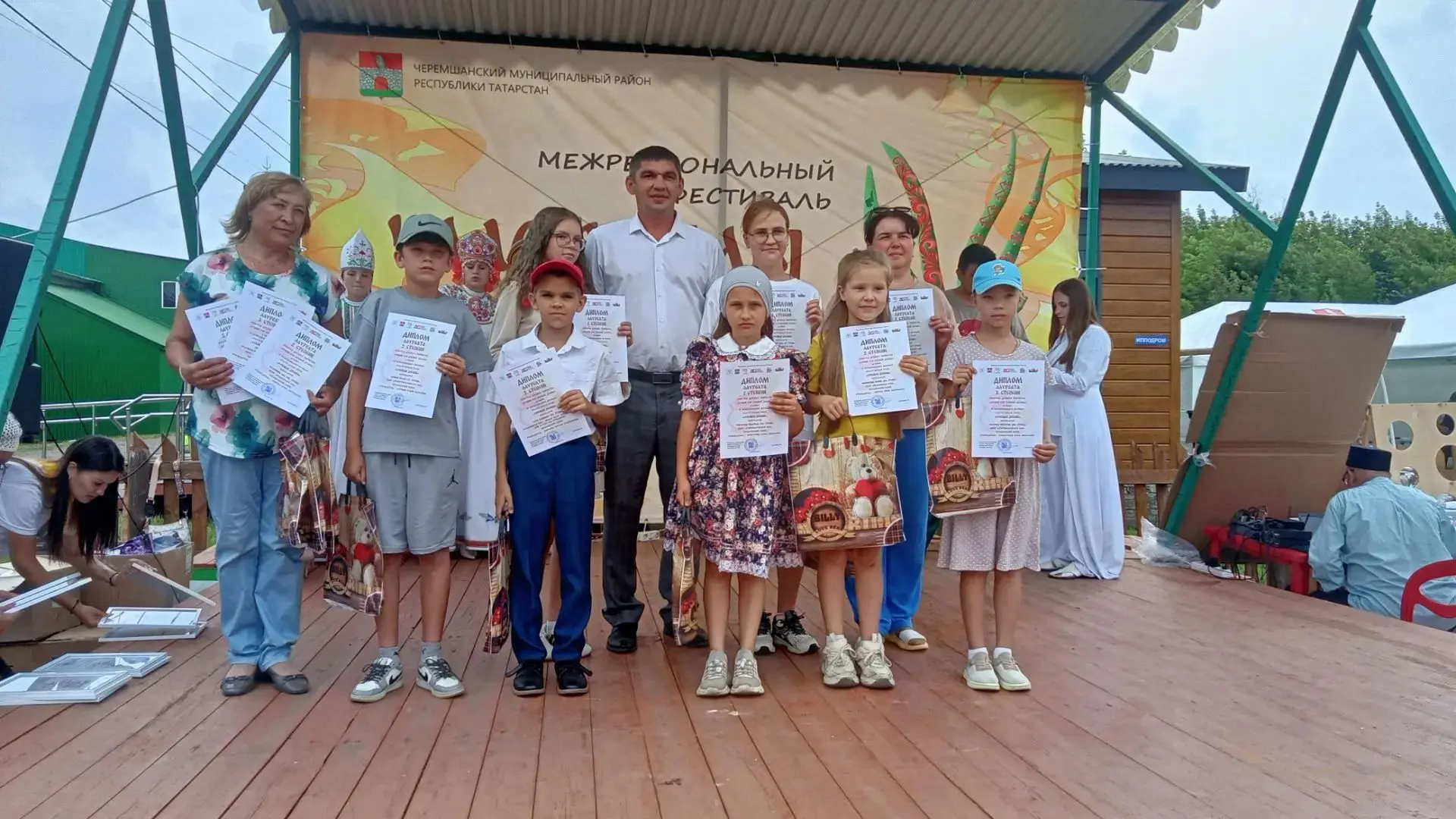 Победители конкурса "Нарисуй лук и дай ему имя"🧅