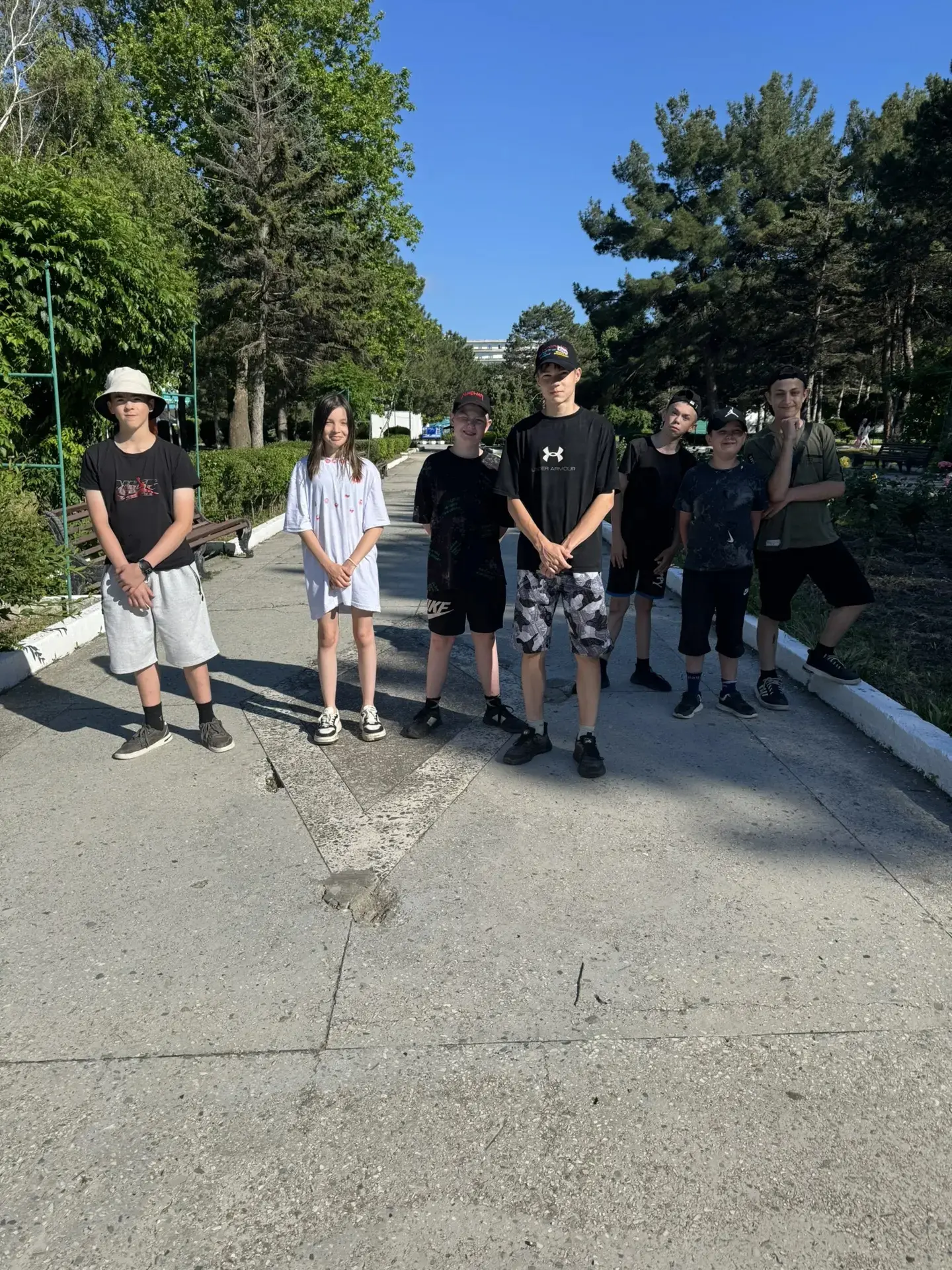 Как прошёл день в ДОЛ «Черноморская зорька»? ✨

Вчерашний день в детском оздоровительном лагере «Чер
