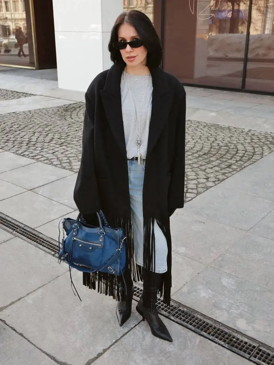 Давно подглядываю за Дашей и люблю ее рубрику lookoftheday, но она не просто одевается, а еще делитс