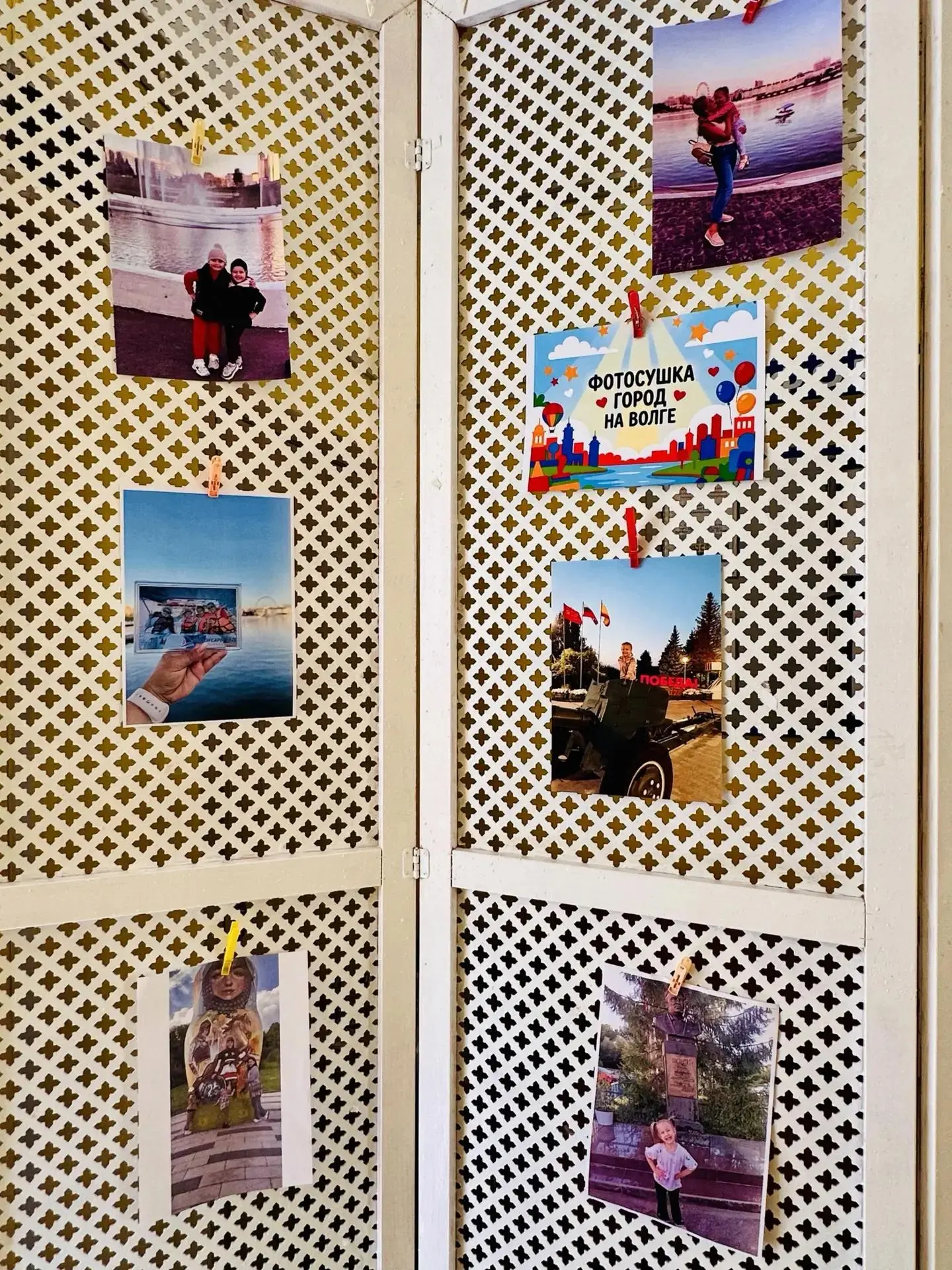 В холле дошкольного учреждения начала работу тематическая фотовыставка «Город на Волге»...