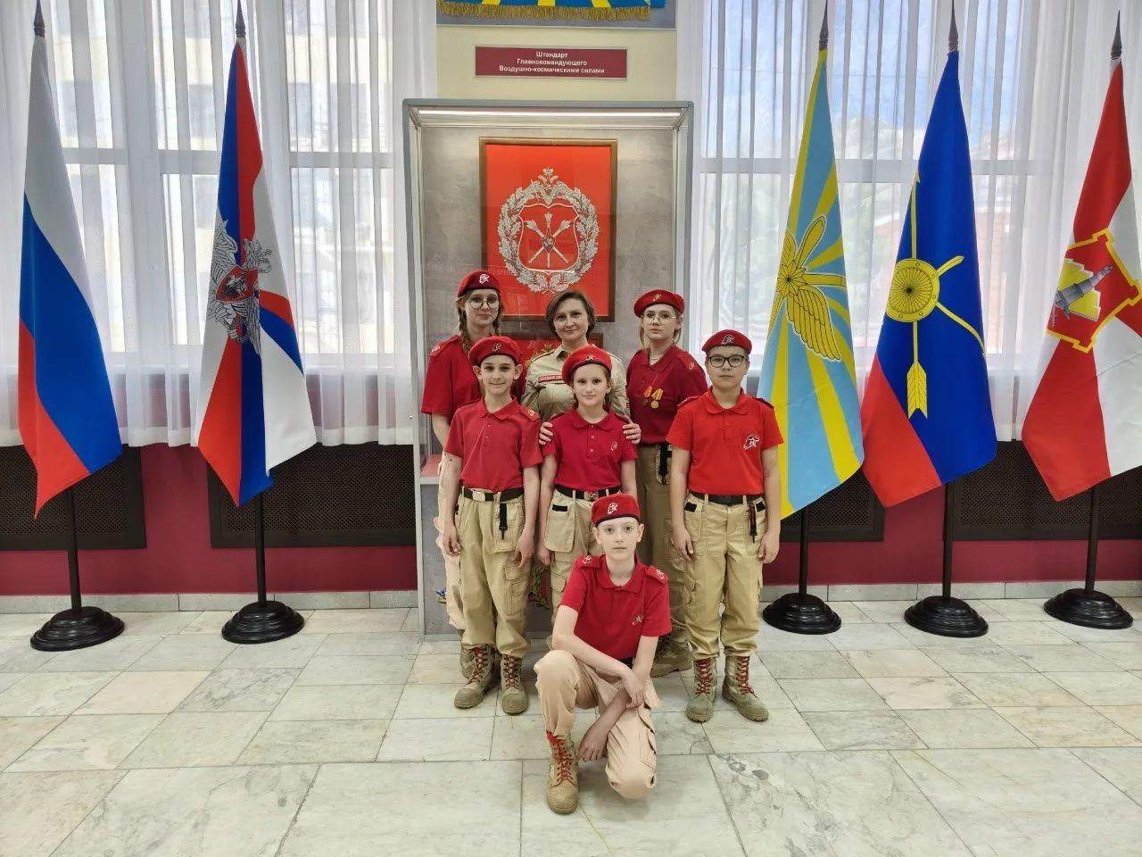 19 мая 2026 года юнармейцы отряда "Патриот" МБОУ "Школа №176" в Доме офицеров Самарского гарнизона п