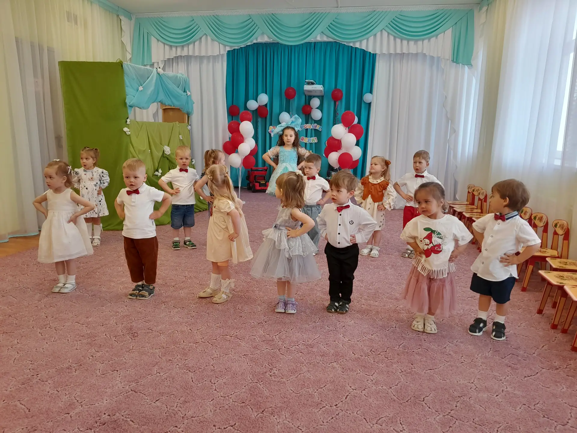 Вот и наши «Гномики» на год подросли: