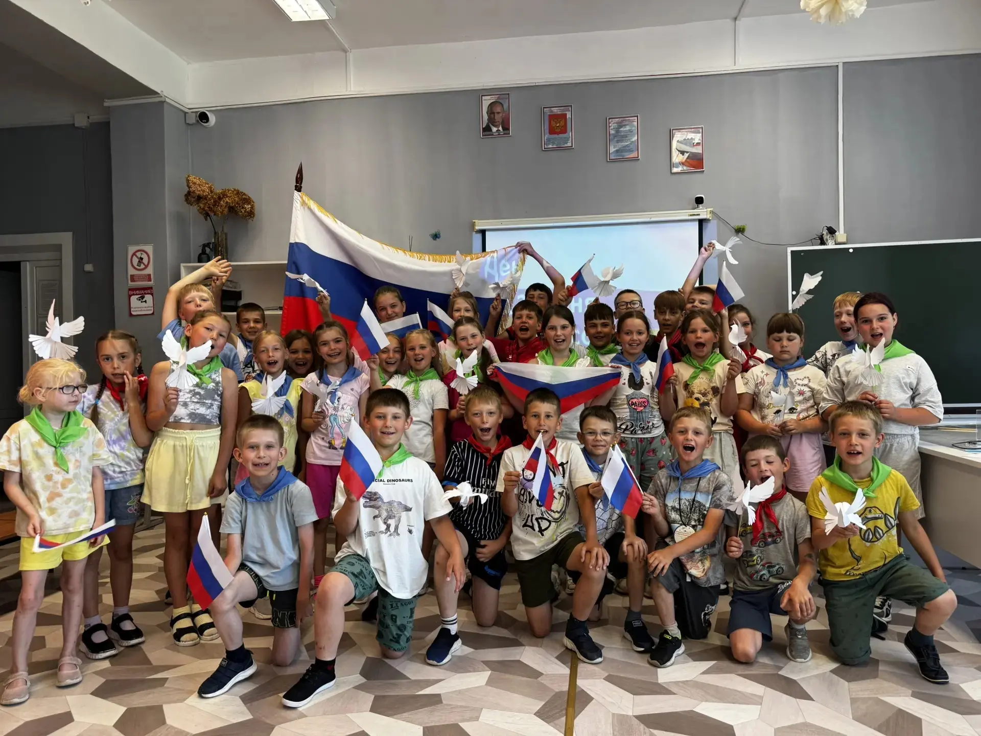 Сегодняшнее утро в летнем оздоровительном лагере "Родничок" выдалось по-настоящему насы...