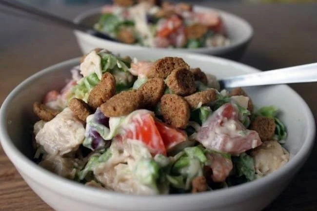 😳Сытный салат с курицей и сыром 🥗