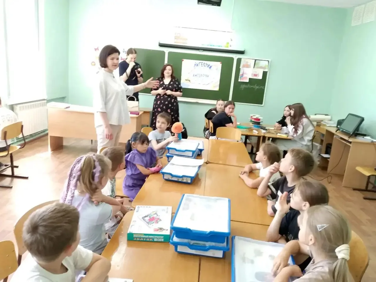🚀 Будущее уже здесь: в лагере «Улыбка» побывал мобильный технопарк «Кванториум»!

Сегодня в нашем п