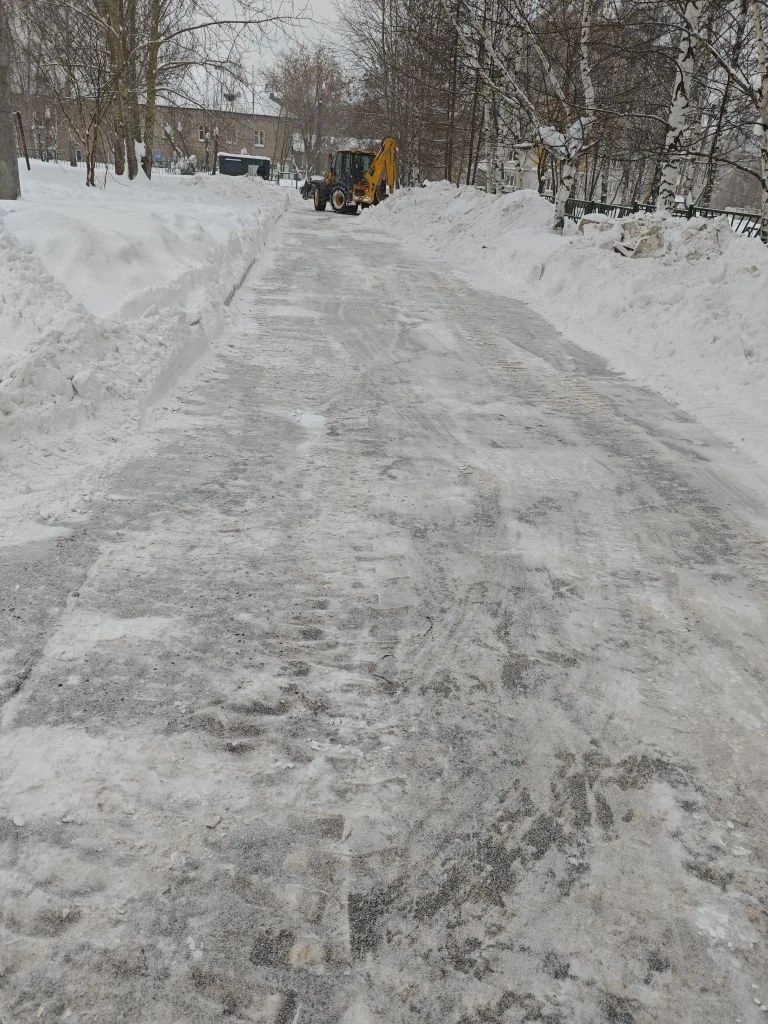 Всегда говорю "Огромное спасибо" за помощь школе. И сегодня очередная помощь школе - помогли с уборк
