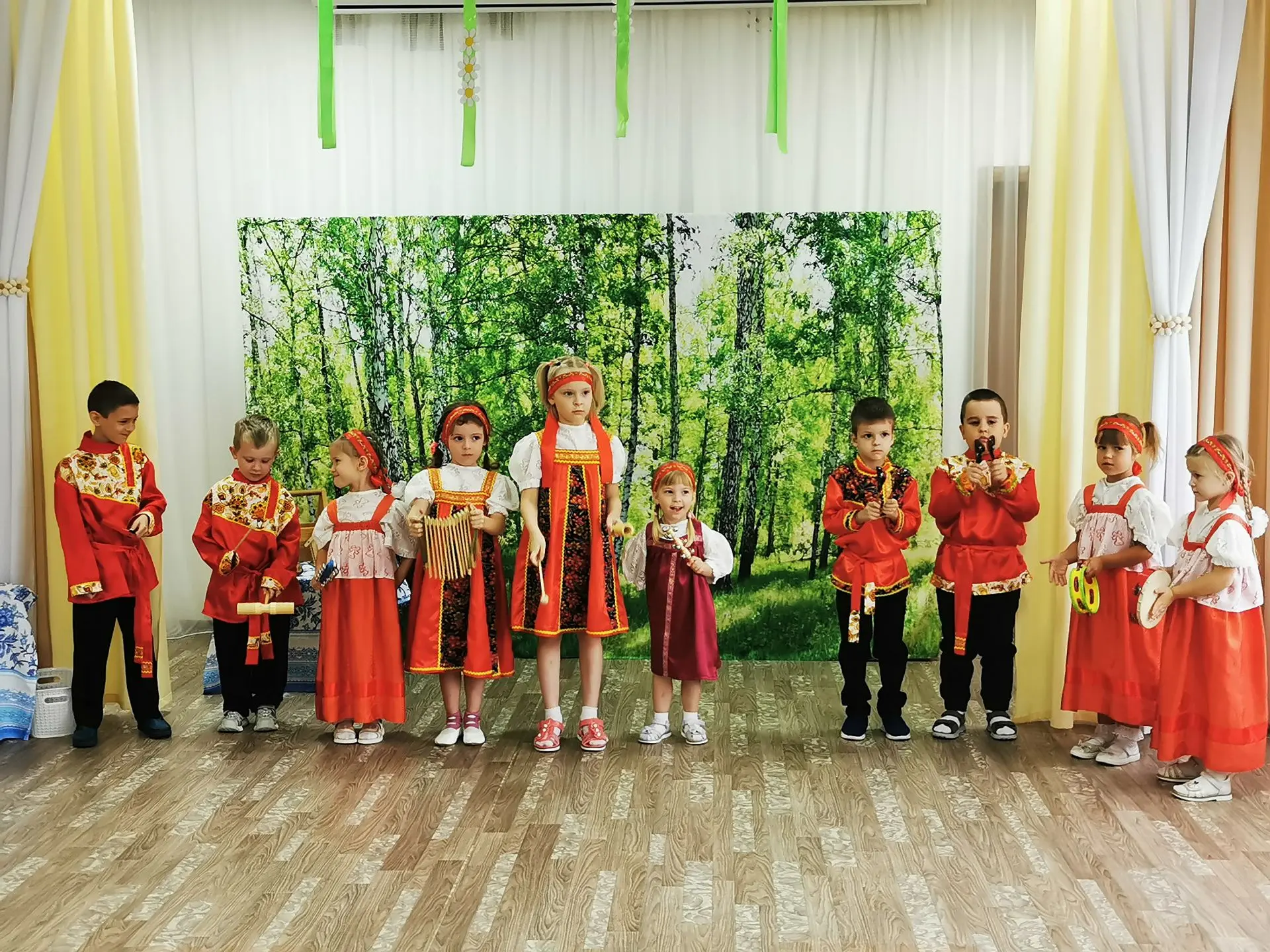 🌸 День берёзы  🌸

Сегодня в нашем детском саду прошёл замечательный праздник – День берёзы! 🌿✨

�