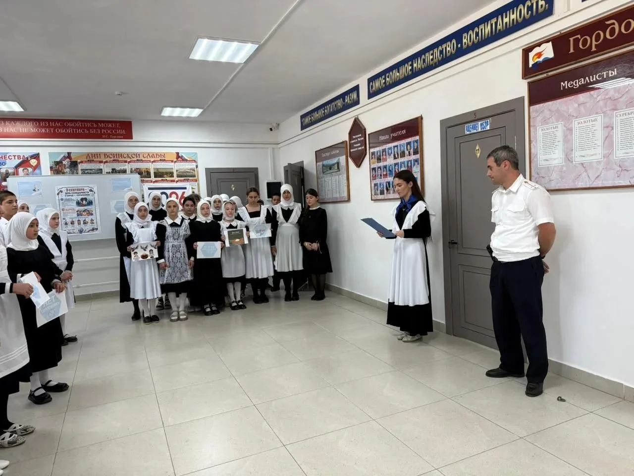 Сегодня специалисты по работе с семьей Территориального комплексного центра социального...
