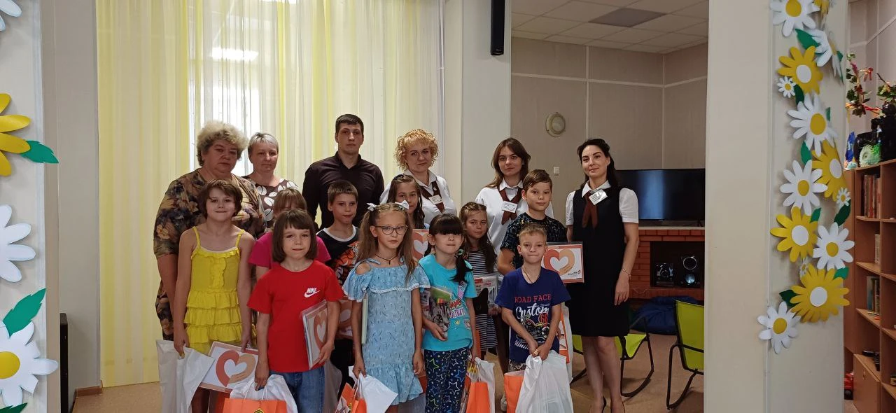 🎒 Собери ребенка в школу: добрая акция в МФЦ Подмосковья!