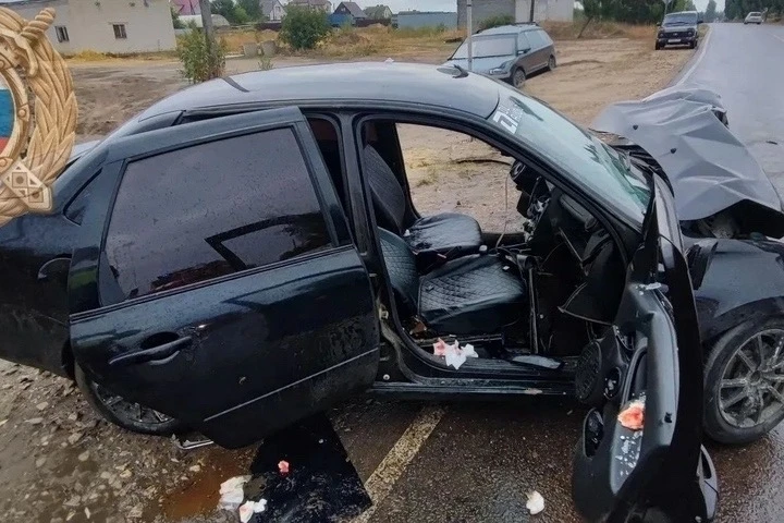 В Аткарске на улице Лермонтова столкнулись «Лада Гранта» и Ford Focus. Авария произошла...