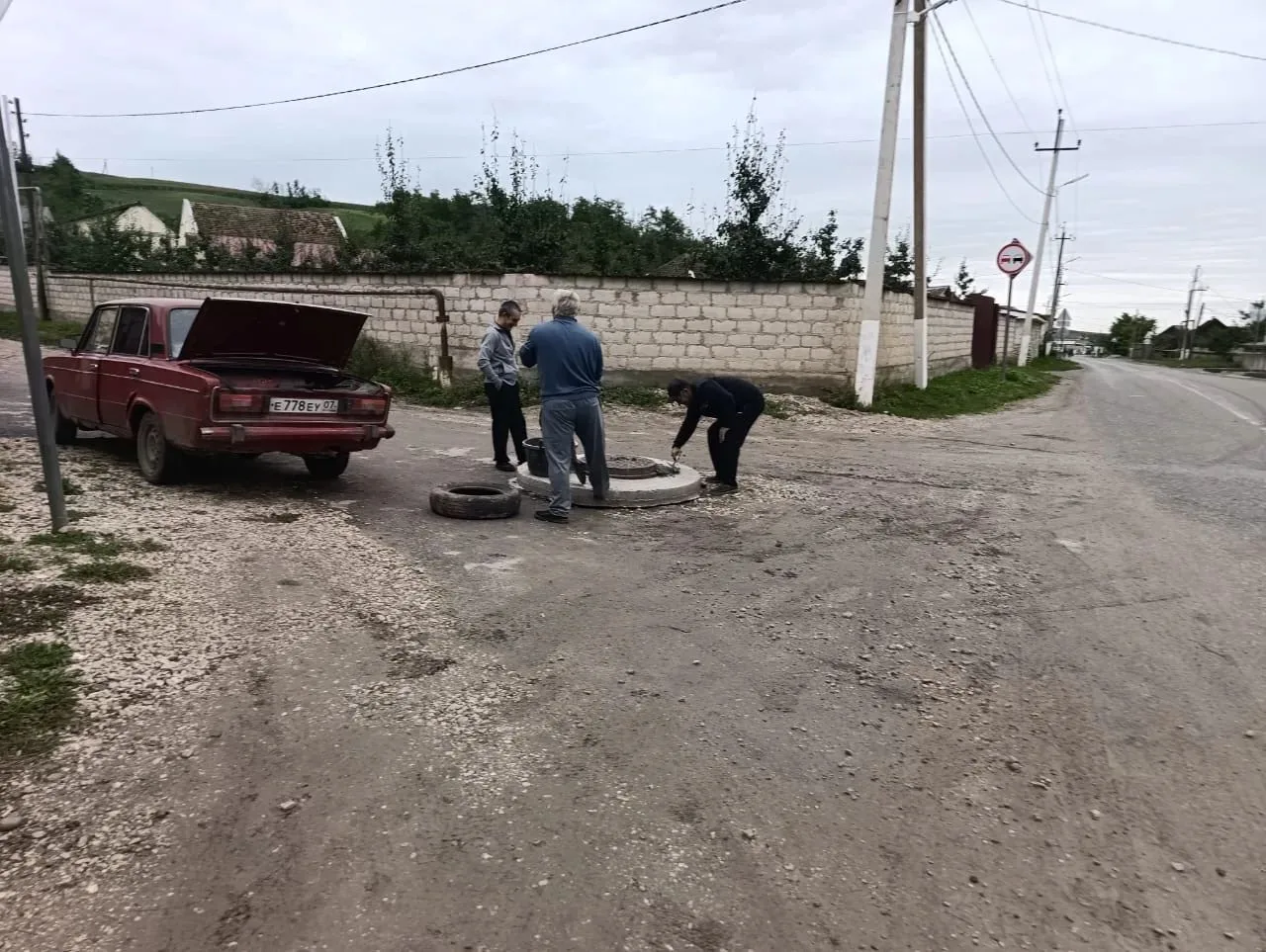 Специалистами МУП «Чистый район» совместно с администрацией сельского поселения Верхний...