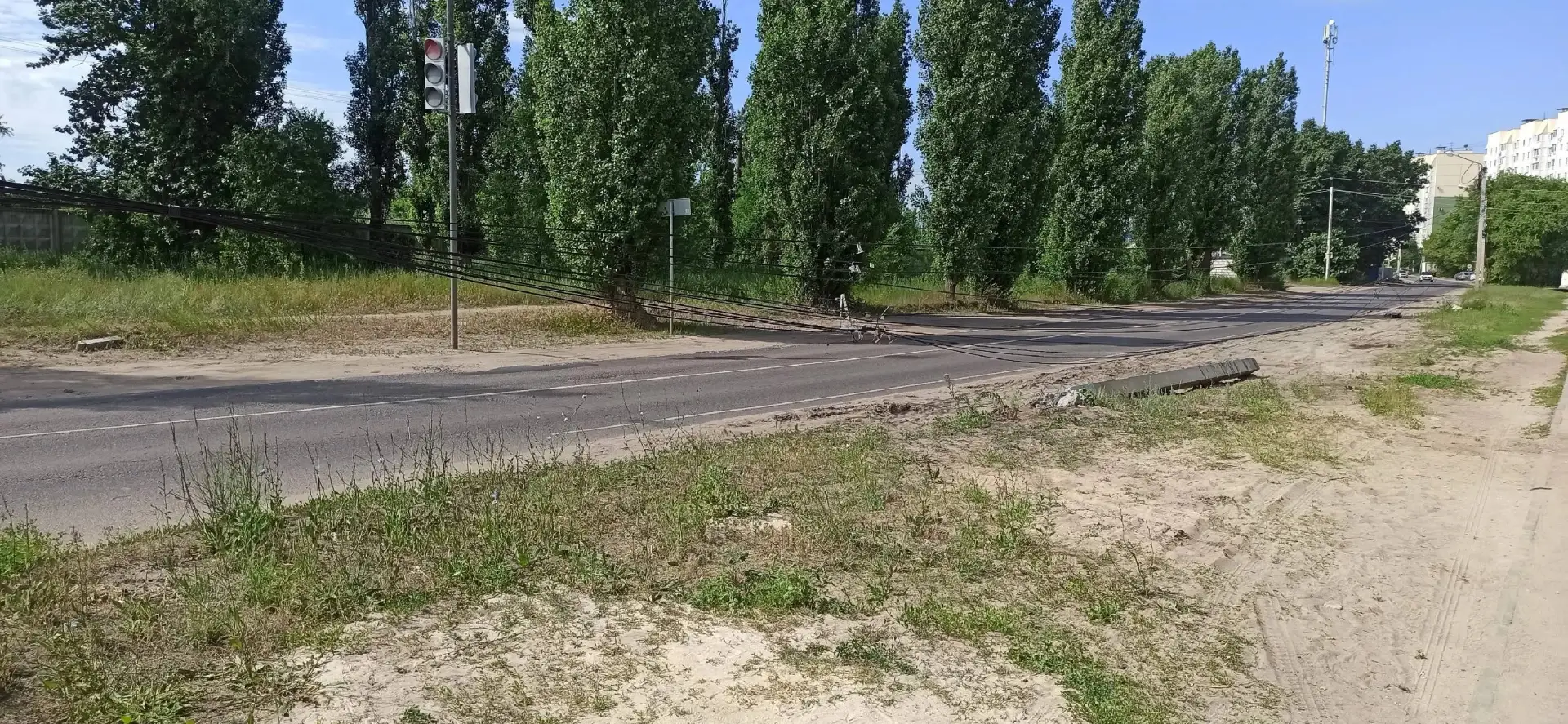 Упал столб на повороте в сторону ТЦ Ермак

___
От подписчика

✅ Жители Теплака в МАХ 

📸Предложить 