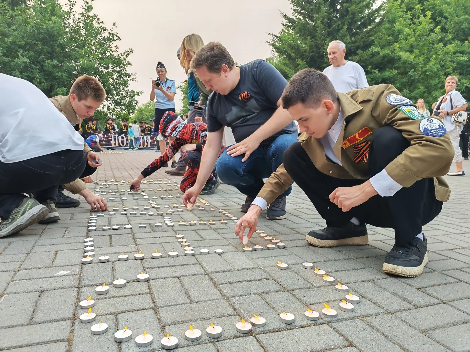 22 июня, в День памяти и скорби, бойцы и кандидаты студенческих строительных отрядов «Примум» и «Арт