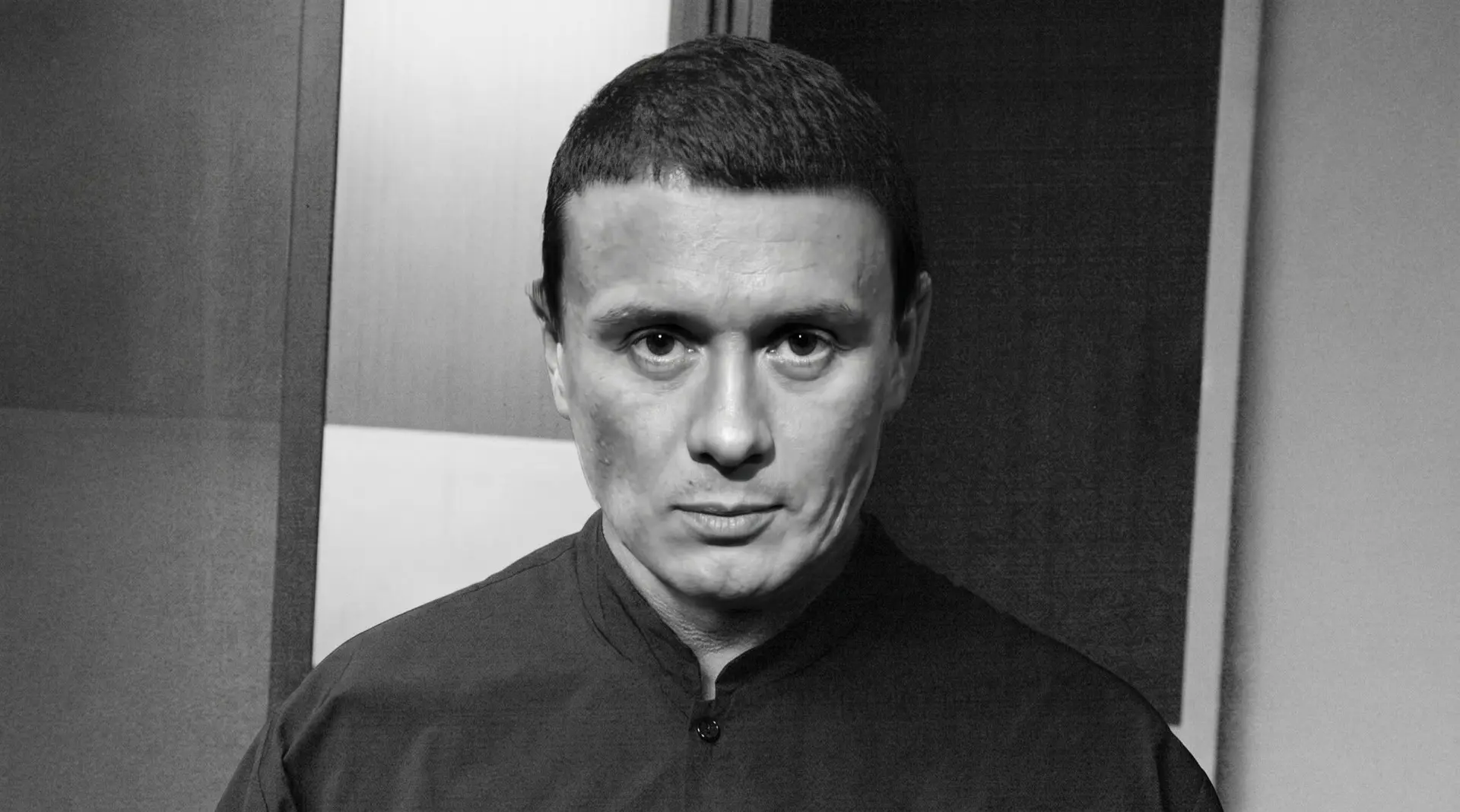 Илья Соболев сыграет Анатолия Кашпировского. Комик заявил, что уже два года разрабатыва...