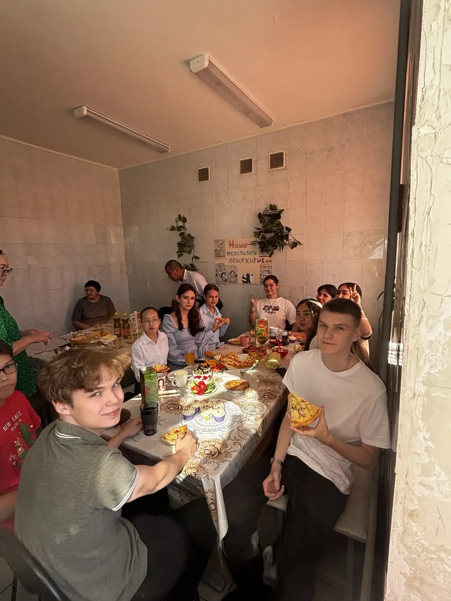 ✨21 мая в  общежитии Школы одаренных детей простились  с выпускниками, для которых оно ...
