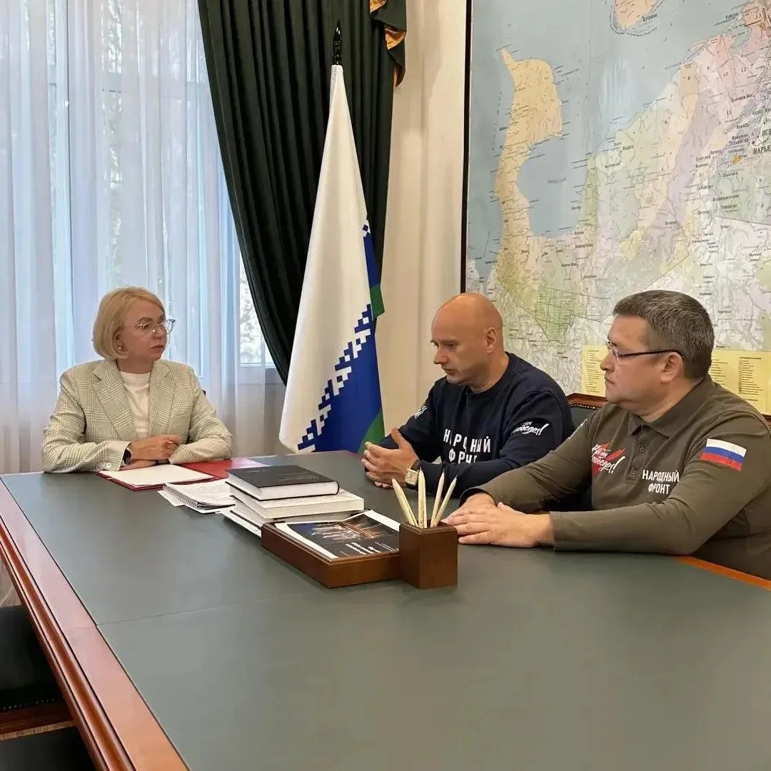 Встретилась с руководителем исполкома Народного фронта в НАО Фёдором Каневым и руководи...
