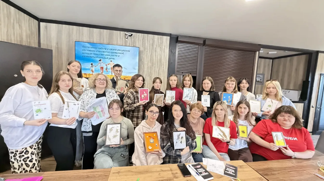 🎨«Творческая дача» прошла для молодых педагогов Барнаула  С 2 по 4 апреля прошел ежегодный выездной 